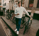 Sudaderas sin capucha para hombre: un look que nunca falla