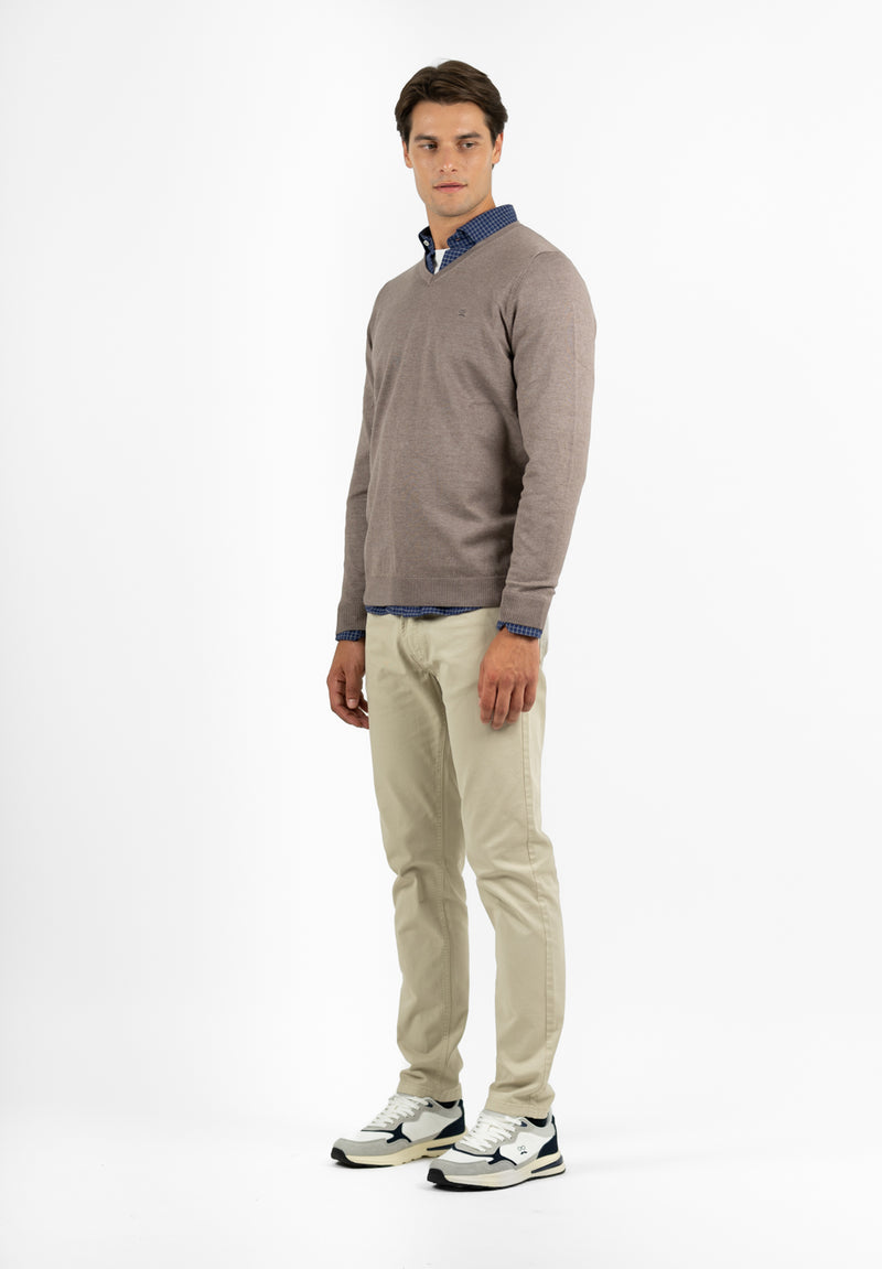 Jersey Cuello Pico Marrón