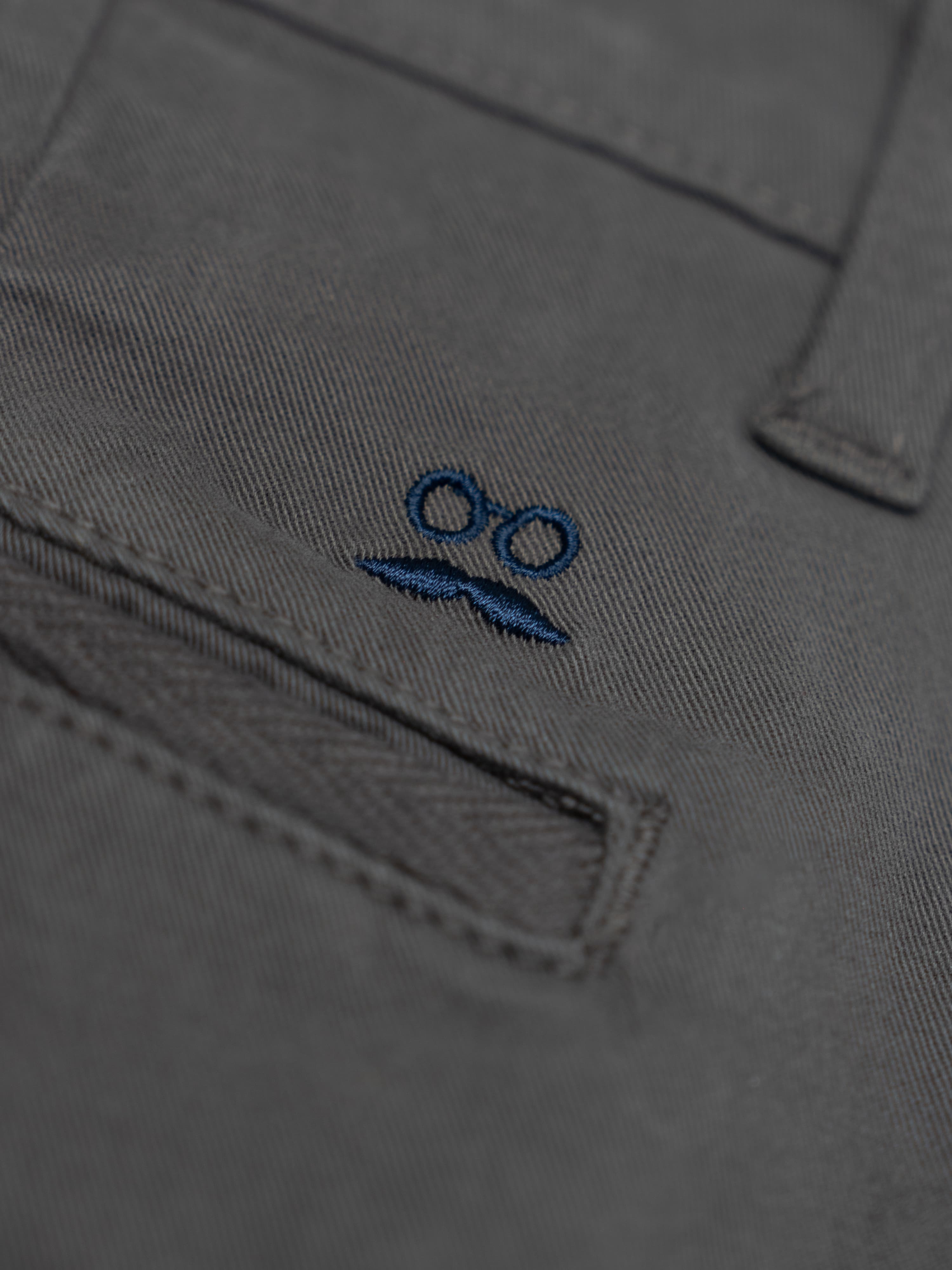 Pantalón Chino Sport Carbón