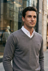 Jersey Cuello Pico Soft Sombra