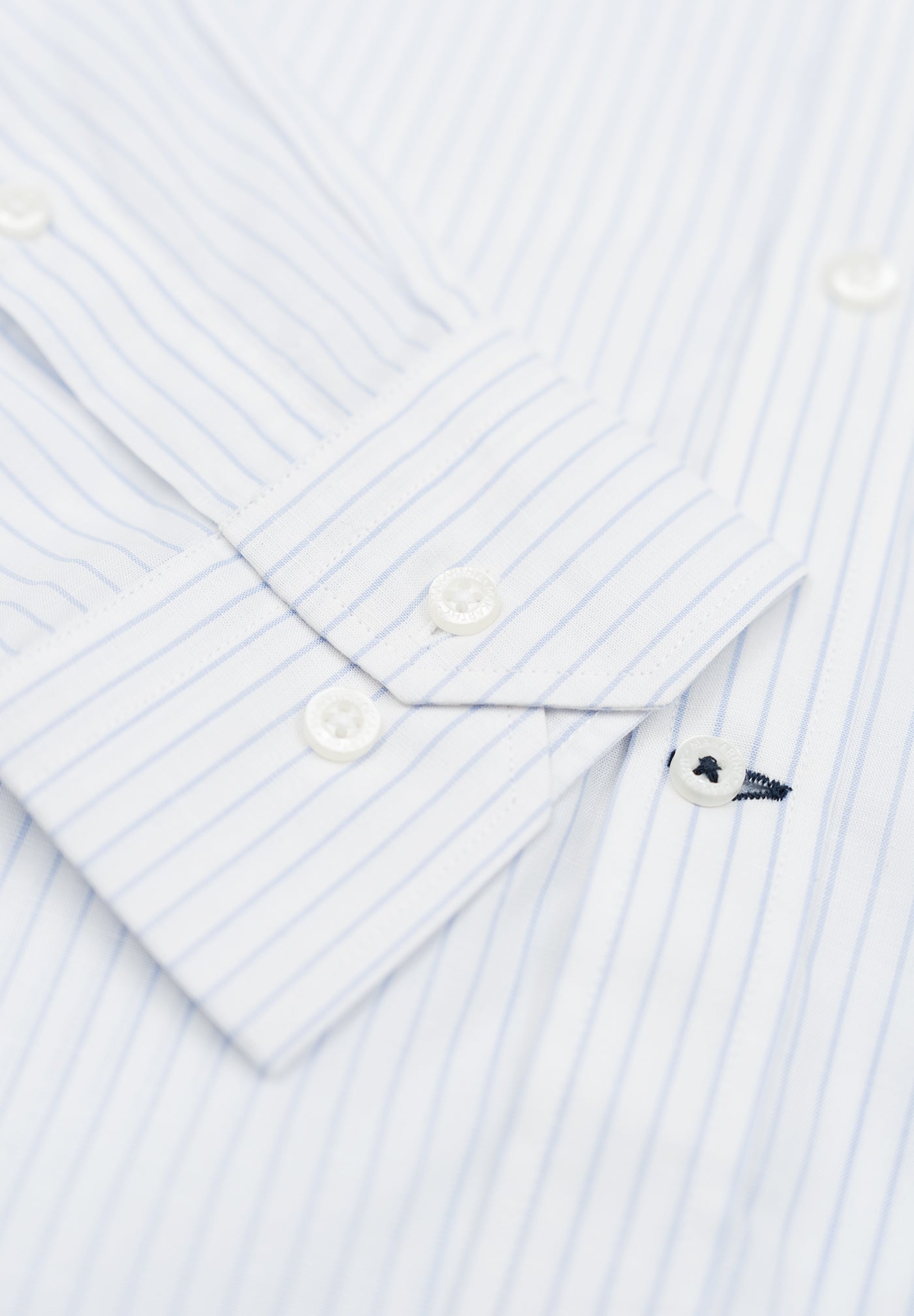 Camisa Rayas Minimal Celeste