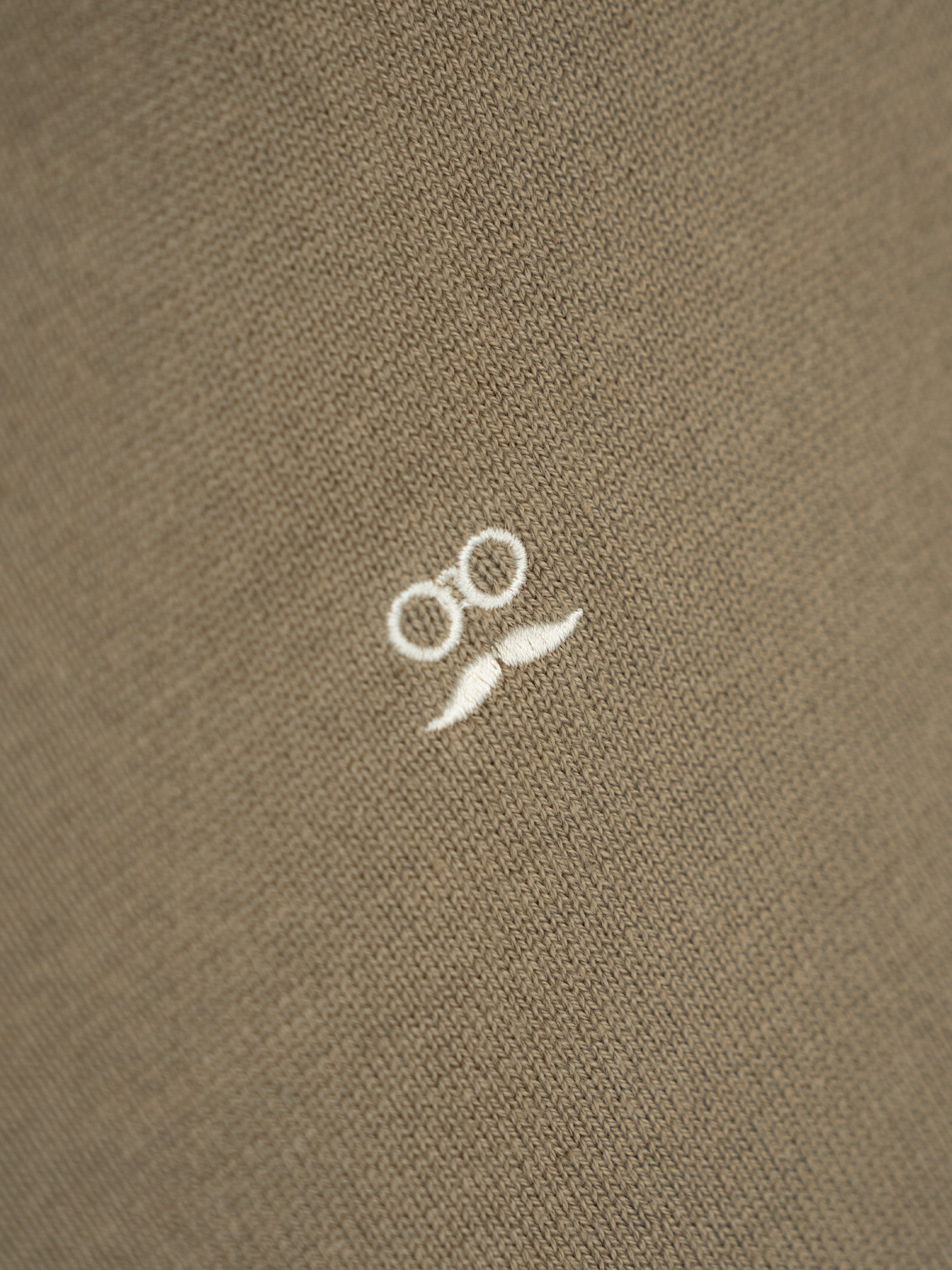 Jersey Cuello Pico Camel