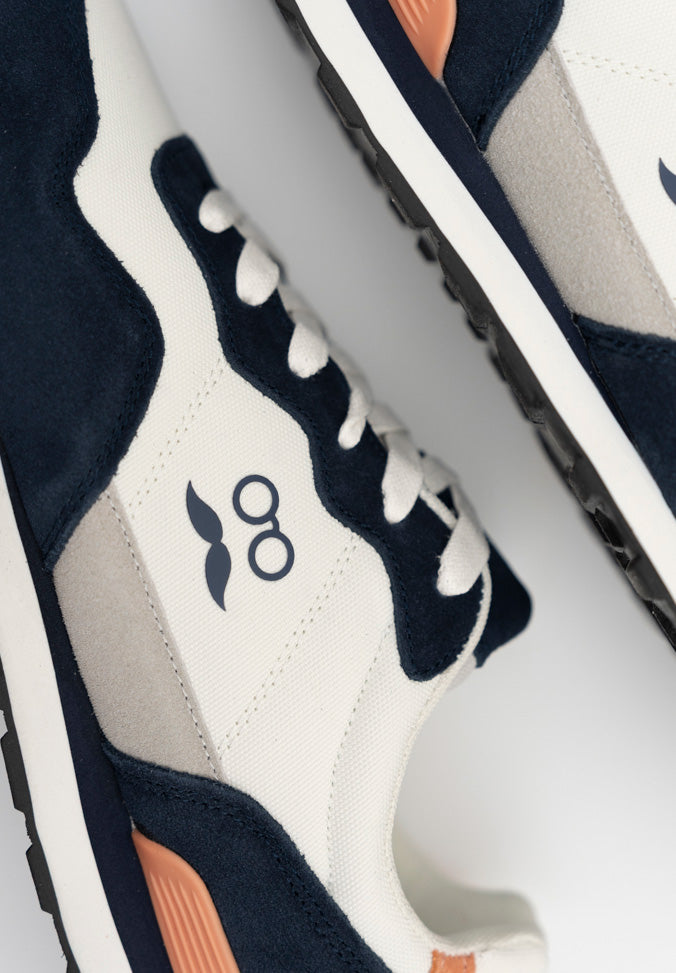 New 002 Apricot Sneakers